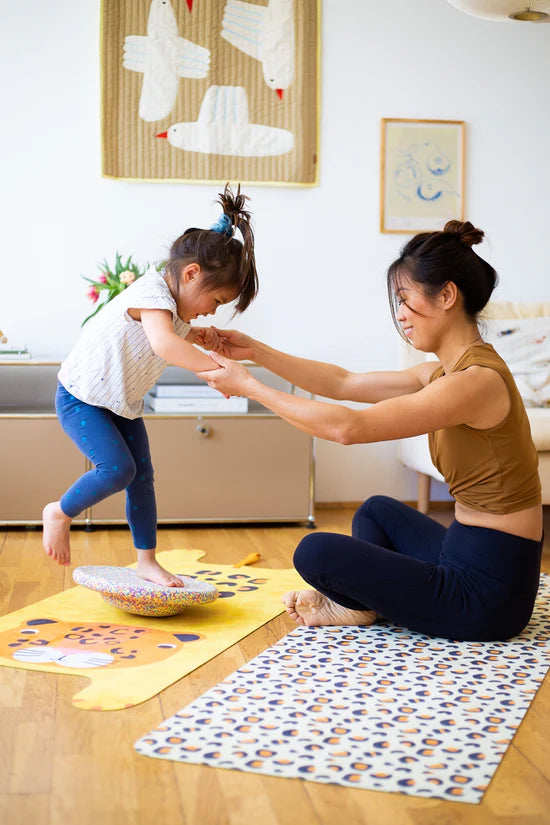 #YOGITIER - design yoga mats for children / but what is the benefit of yoga for children?