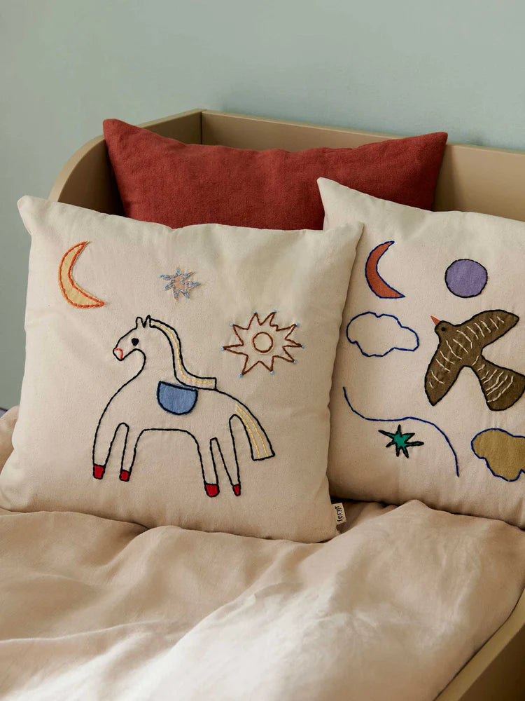 Naive Cushion
