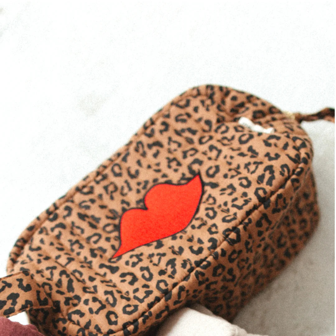 Leo Pouch - Bisou Bisou