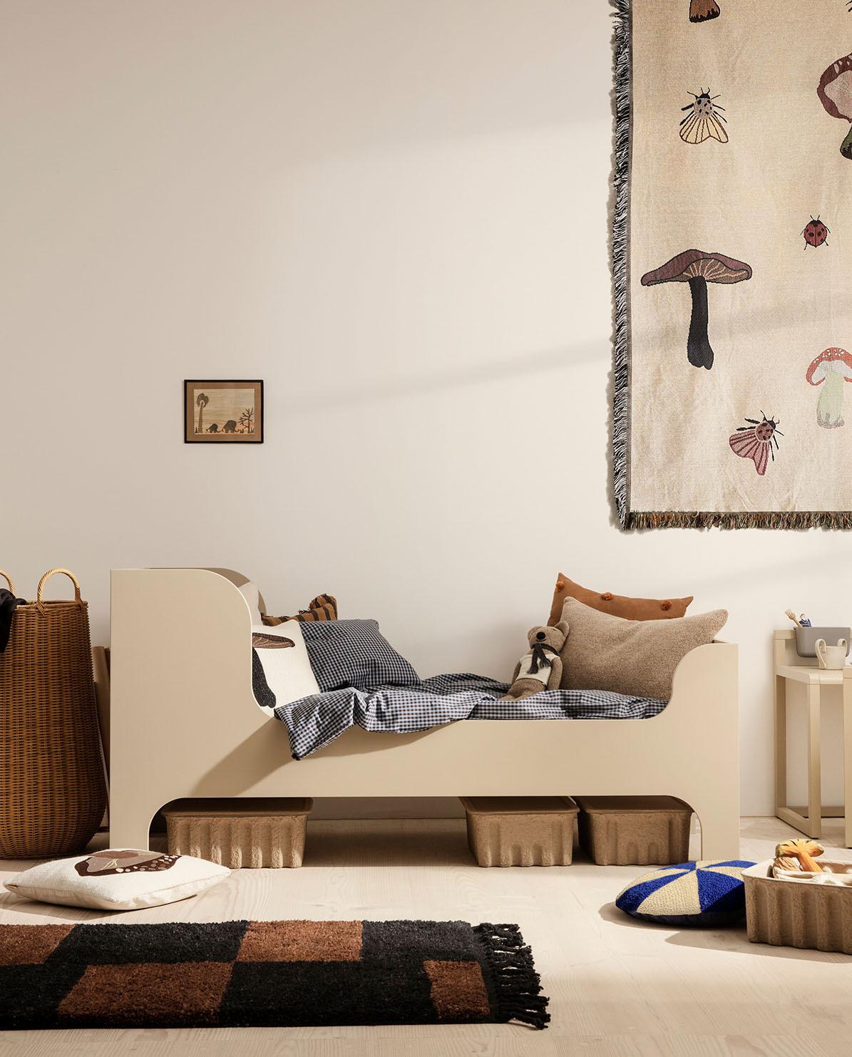 Sill Junior Bed