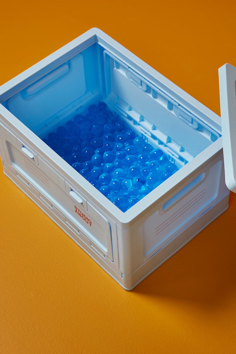 Box Hellblau